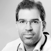 Снегирев Левон